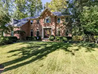 Exquisite Craftsmanship Meets Contemporary Luxury Living