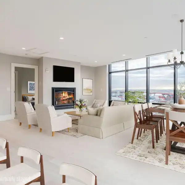 PENTHOUSE PROPERTY WITH LUXURIOUS APPOINTMENTS
