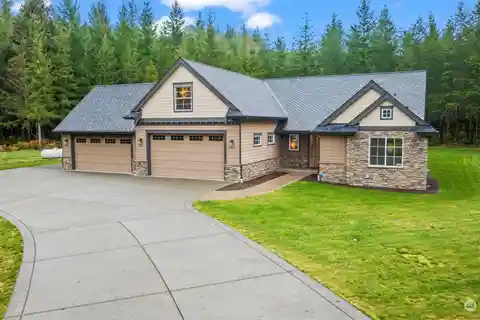 Gorgeous Home in the Gated Estates at Sugarloaf Mountain