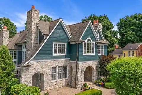 Exceptional Home with Breathtaking Views of Quarton Lake