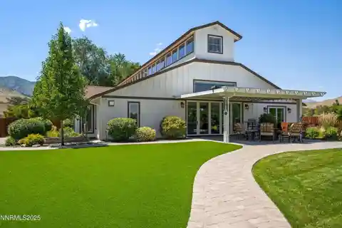 Extraordinary Estate on 3.1 Gated Acres