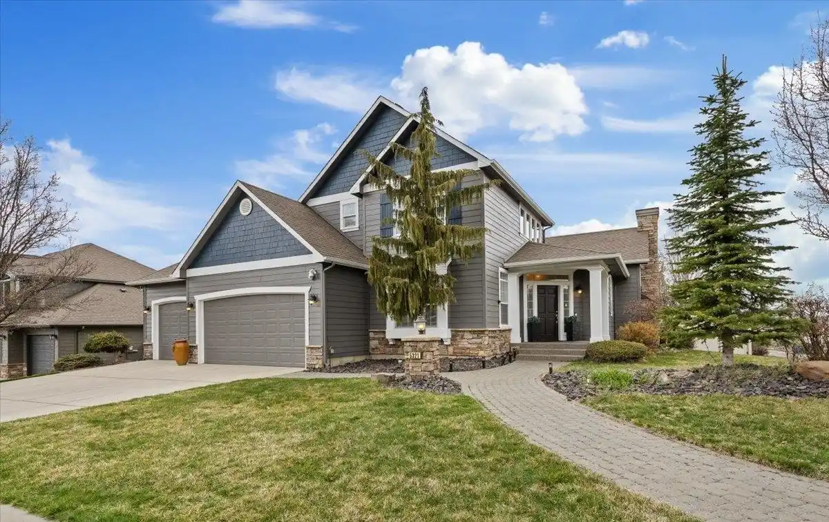 Corner Property in Desirable Trickle Creek