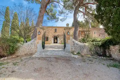Eighteenth Century Country Estate
