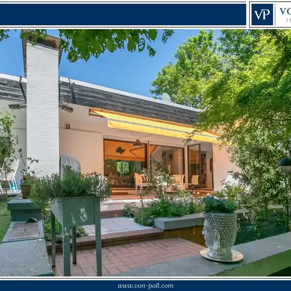 LUXURIOUS BUNGALOW ON EXPANSIVE PROPERTY