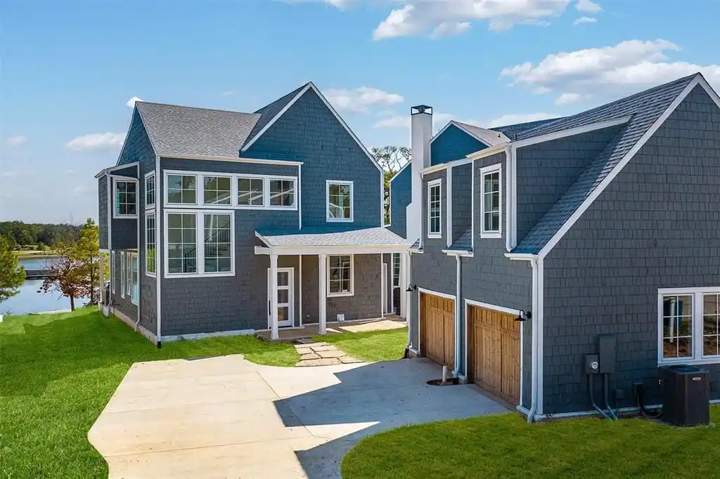 Brand-new Cape Cottage Style Construction in Long Cove