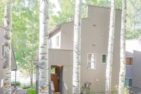 Beautifully Renovated Mountain Retreat