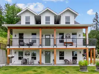 Elegant Countryside Estate on Nearly 5 Acres