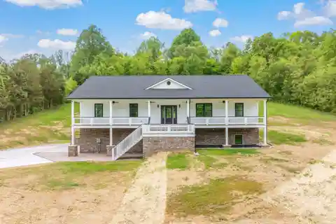 Immaculate New Home on 5.6 Acres
