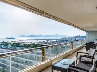 Magnificent Apartment in a Renowned Building