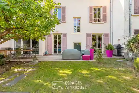 Spacious Family Home with Garden and Pool