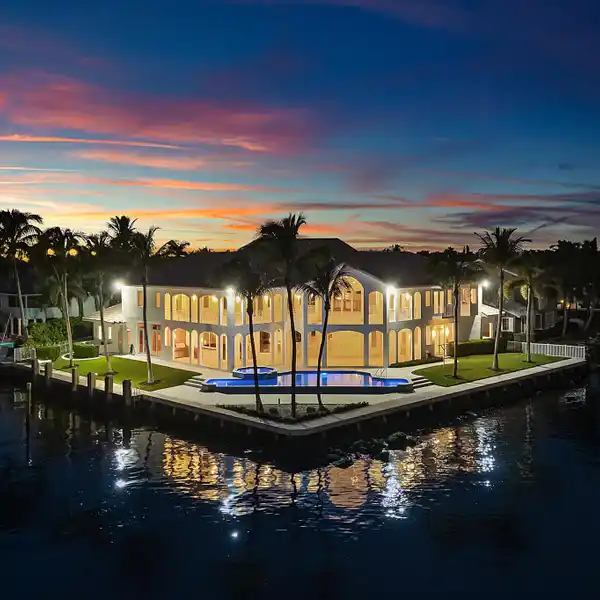 EXCEPTIONAL POINT LOT WATERFRONT ESTATE