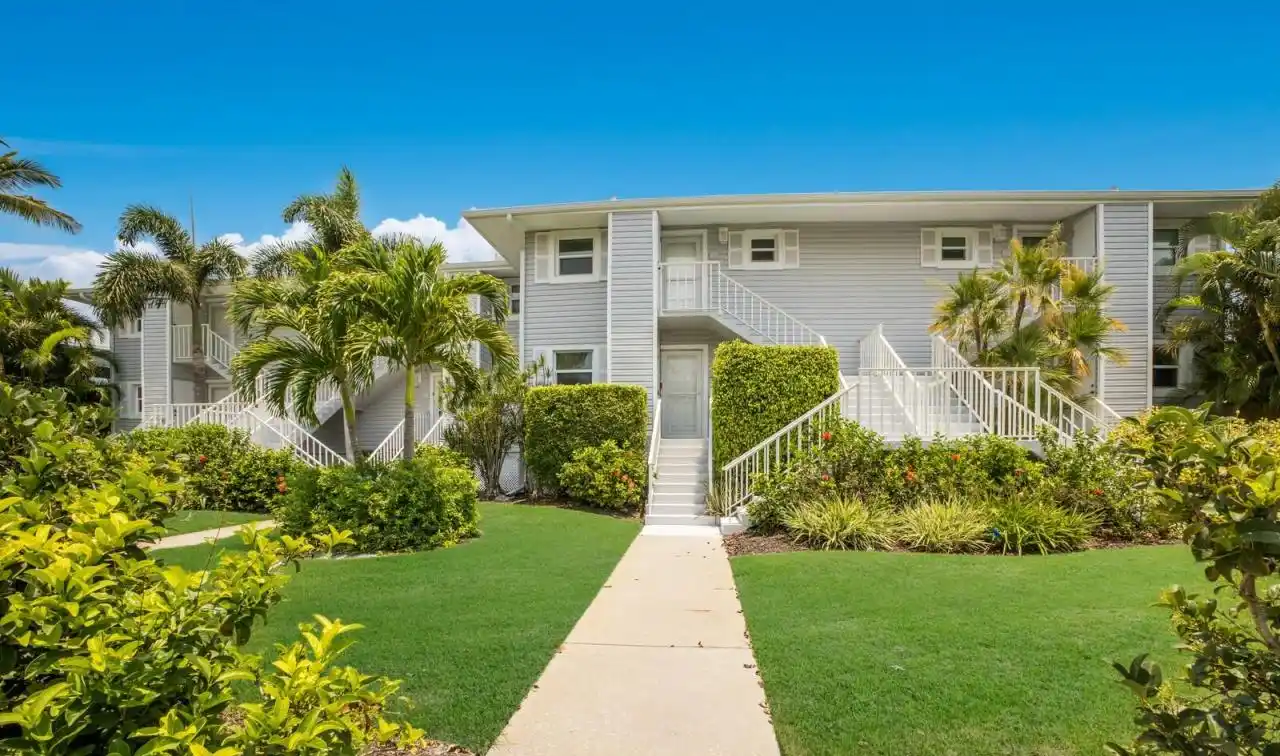 Luxurious Waterfront Home in Prestigious Community
