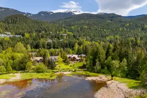 Masterfully Constructed Luxury Chalet