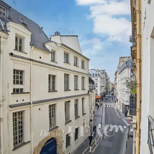 ELEGANT FAMILY APARTMENT NEAR LE BON MARCHé