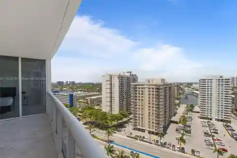 Three Bedroom Condo with Stunning Intracoastal Views