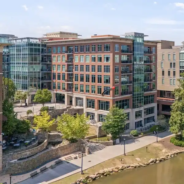 BREATHTAKING CONDO SITUATED IN THE HEART OF DOWNTOWN GREENVILLE