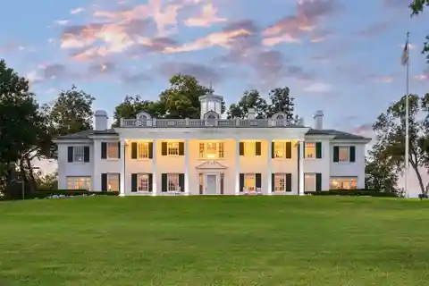 Dallas Landmark Overlooking White Rock Lake