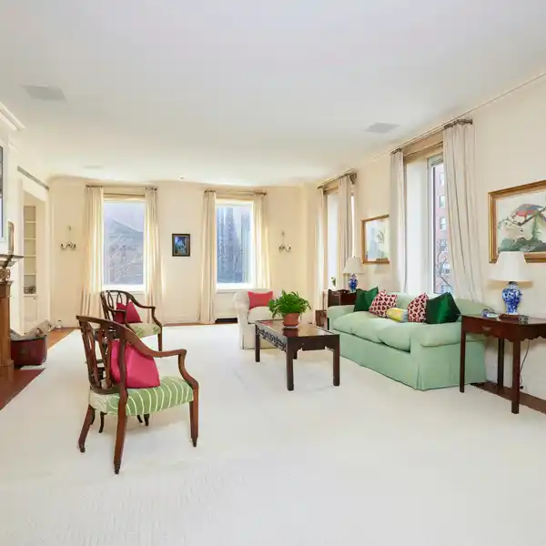 GRACIOUS LIVING ON SUTTON PLACE