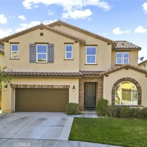 SPACIOUS THOUGHTFULLY DESIGNED HOME ON A PEACEFUL CUL-DE-SAC