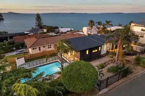 Brand New Modern Home with Sea Views
