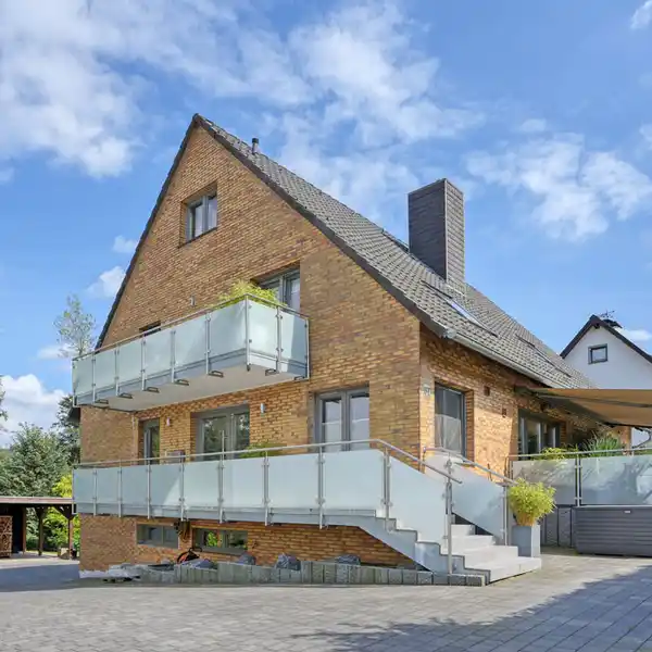 SPACIOUS HOME IN A QUIET LUSH SETTING