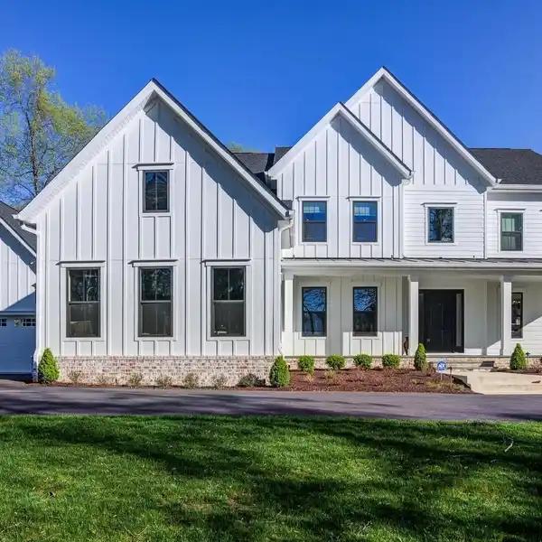 CUSTOM CONTEMPORARY OASIS AT A GREAT PRICE