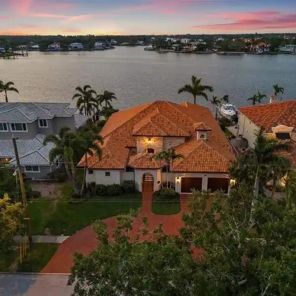 COASTAL ELEGANCE ON SMACKS BAYOU