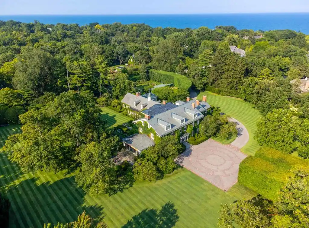 One-of-a-kind Country House Era Estate