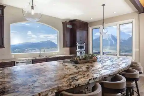 Entertainer’s Paradise with Reimagined 2019 Gourmet Kitchen