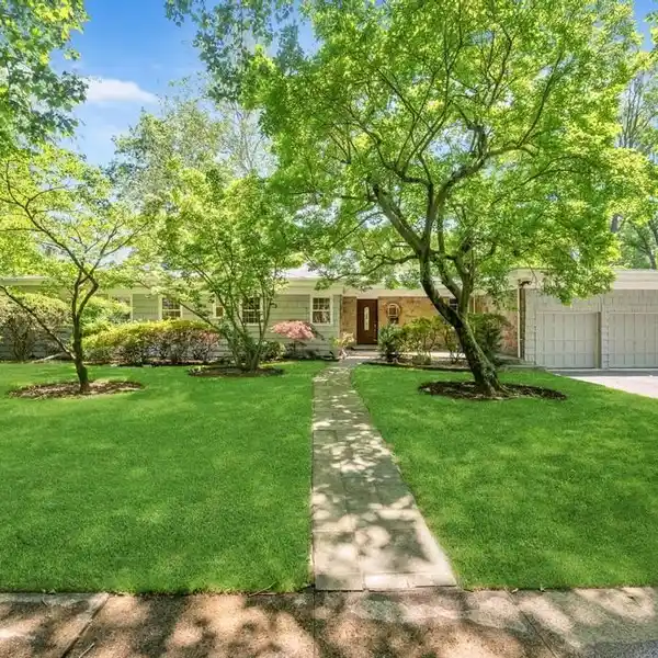 DELIGHTFUL RANCH-STYLE HOME IN COVETED UNIVERSITY GARDENS
