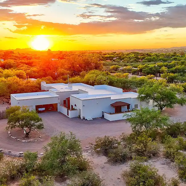 TIMELESS ELEGANCE WITH MODERN LIVING