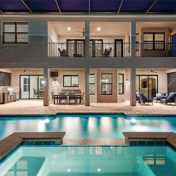 RARE ESTATE HOME IN SOUGHT-AFTER RIVERSTONE