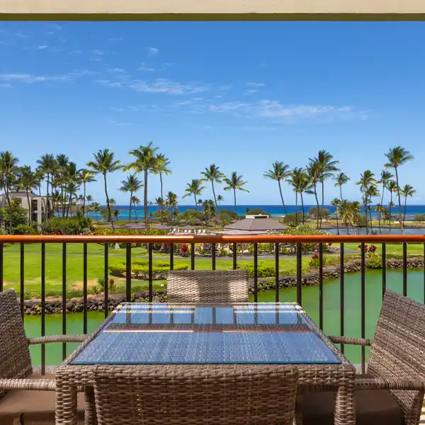 TOP-FLOOR CORNER UNIT WITH GORGEOUS VIEWS