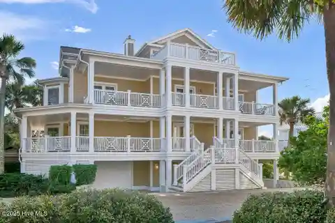 Lovely Second Row Beach Home