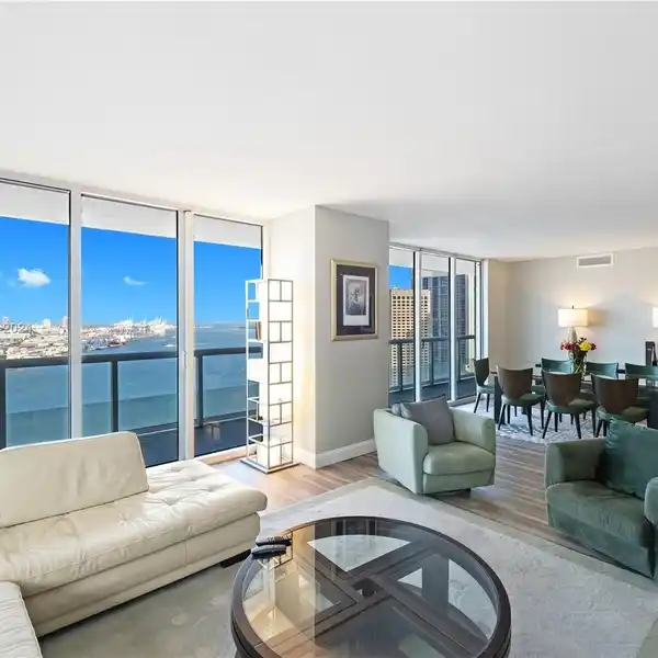 SPACIOUS THREE BEDROOM CORNER RESIDENCE