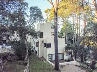 Elevated Elegance with Breathtaking Views in Constantia Valley