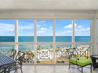 Incredible View Residence in a Unique Building