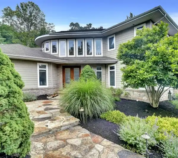 EXPANSIVE CUSTOM HOME ON A QUIET CUL-DE-SAC