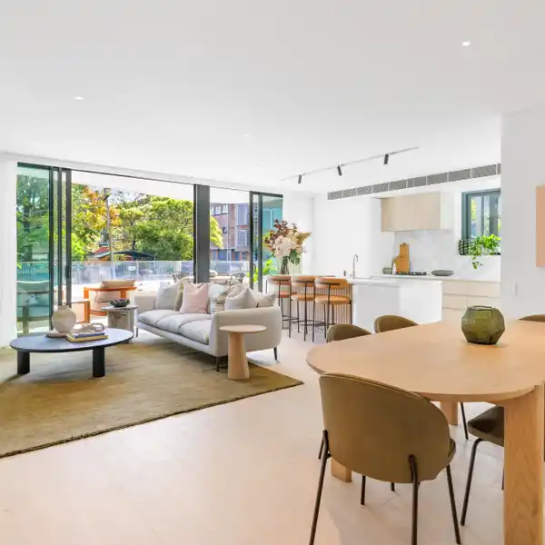 REFINED NEW APARTMENT