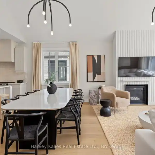 DESIGNER DREAM HOME AT THE BASE OF BLUE MOUNTAIN