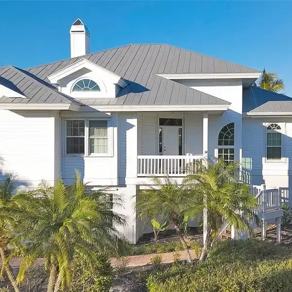ELEVATED HOME IN CALOOSA SHORES