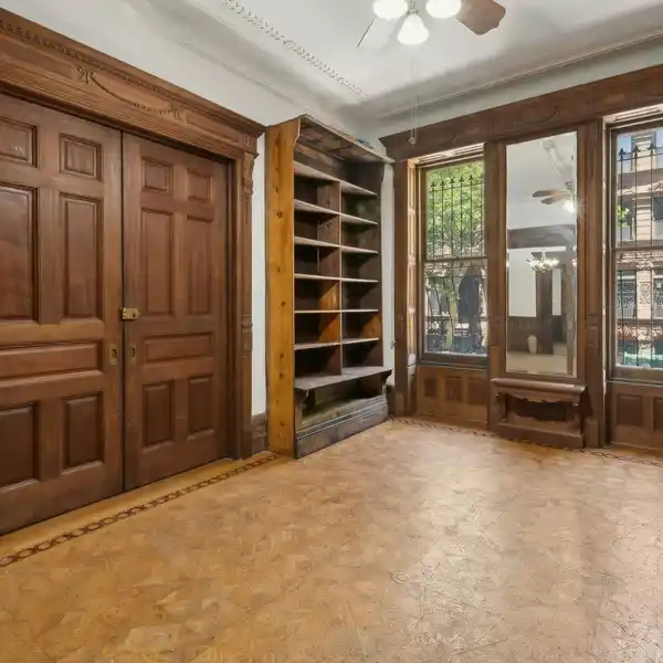 CIRCA 1909 MOUNT MORRIS PARK HISTORIC DISTRICT GEM