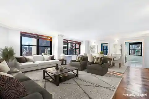 Beautifully Renovated Apartment at the Hamilton