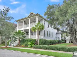 Island Paradise with Multiple Porches