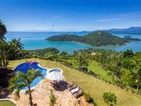 BEAUTIFUL MANSION WITH STUNNING BAY VIEWS