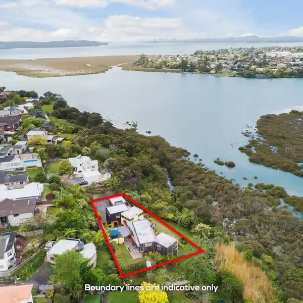ONE-OF-A-KIND ARCHITECTURALLY DESIGNED WATERFRONT HOME