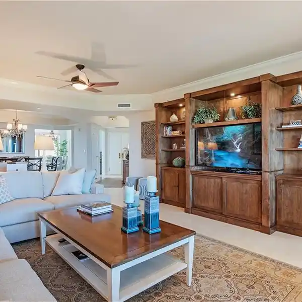 AMAZING OPPORTUNITY IN PRIME PELICAN BAY LOCATION