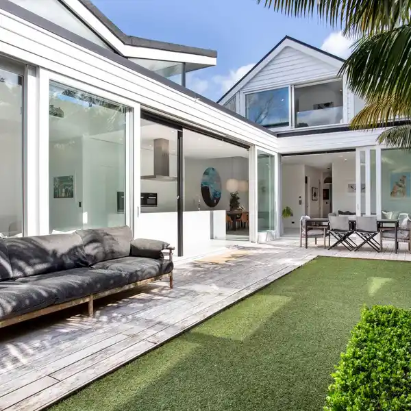 ARCHITECT-DESIGNED ELEGANCE WITH HEATED POOL OASIS