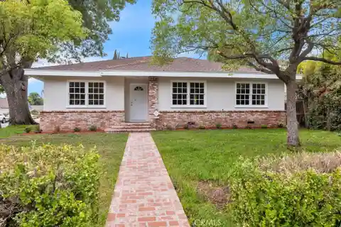 Beautiful Home with a Brand New Accessory Unit