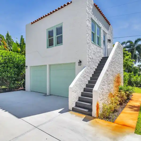 TIMELESS 1925 MEDITERRANEAN HOUSE